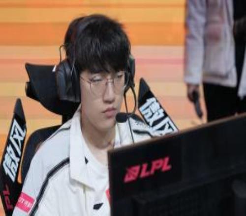 利物浦边锋,科内多尔蒂,加盟莫尔德,太阳城,太阳城娱乐,太阳城app,太阳城赌场